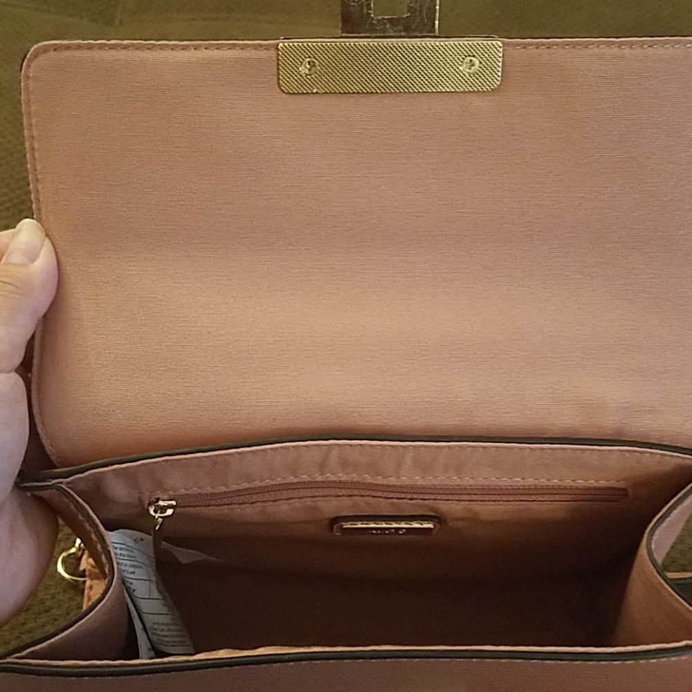 Cute Box Purse - Picture 7 of 7